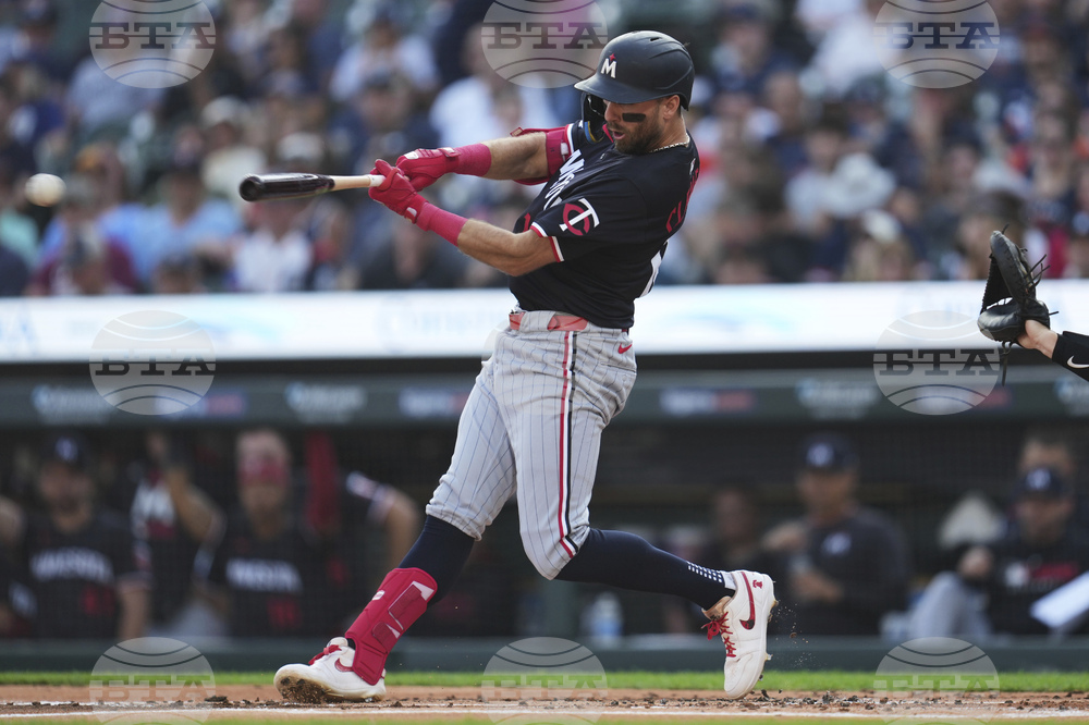 Twins Tigers Baseball