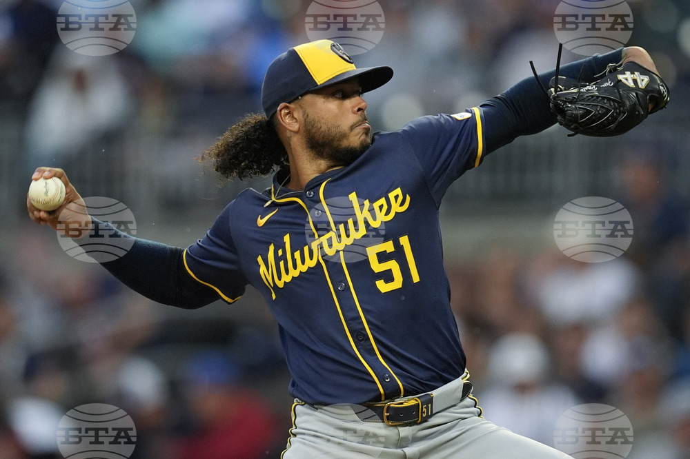 Brewers Braves Baseball