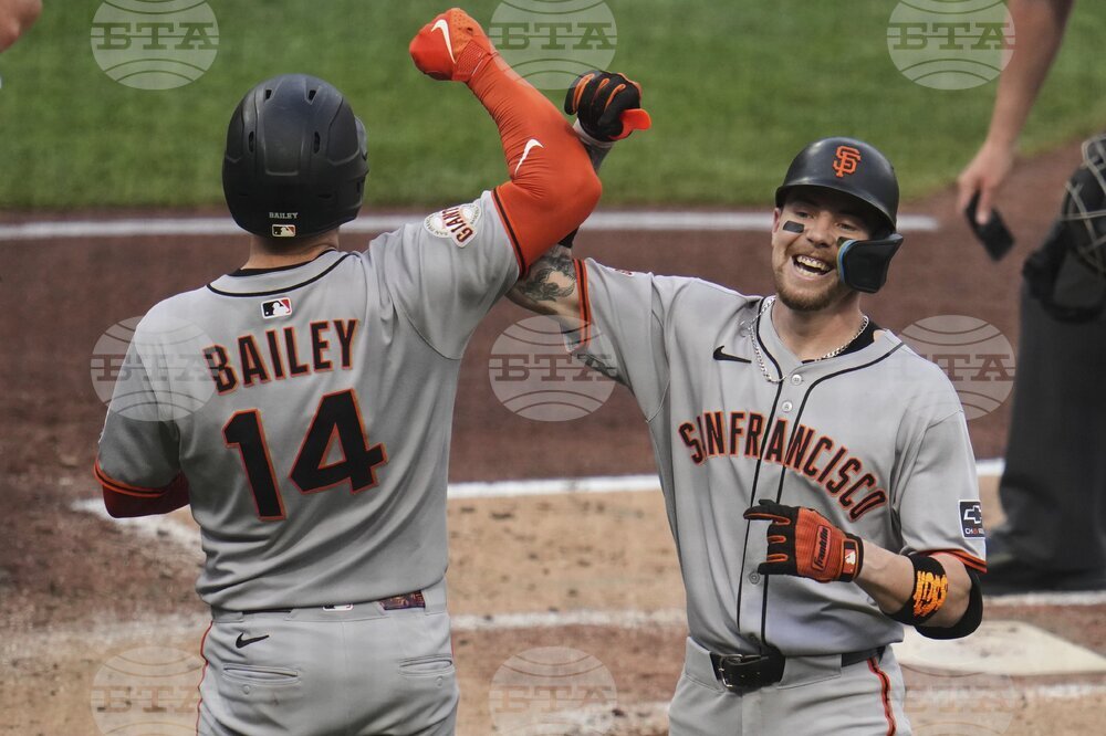 Giants Pirates Baseball