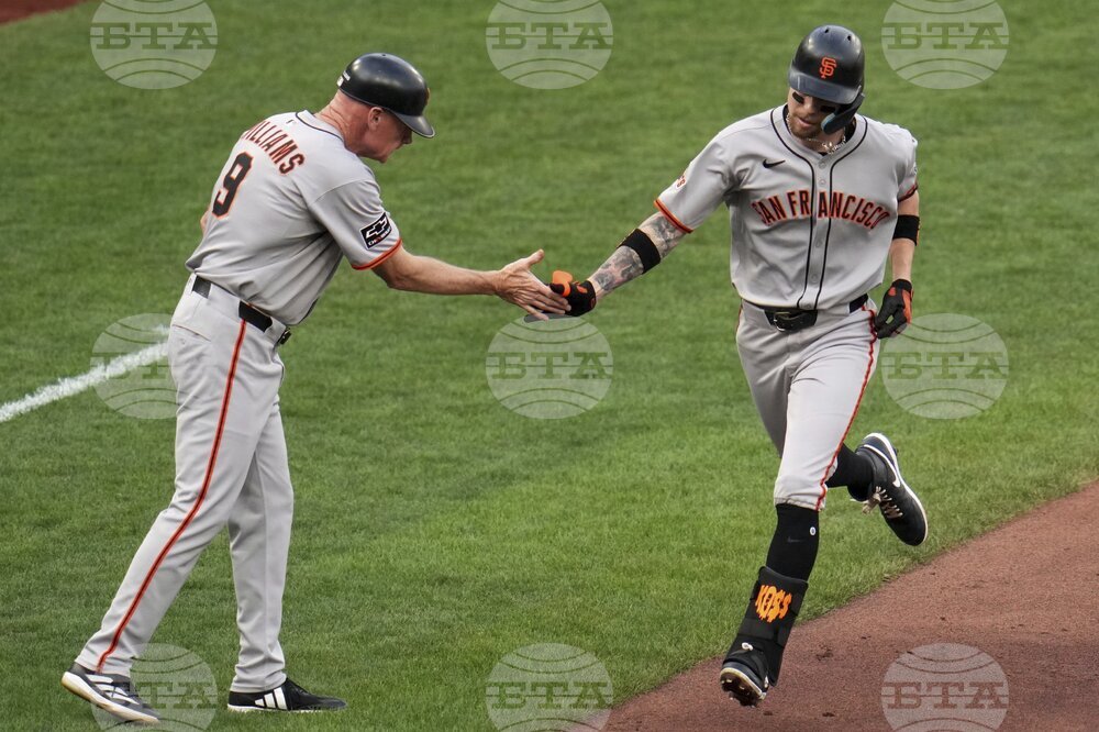 Giants Pirates Baseball
