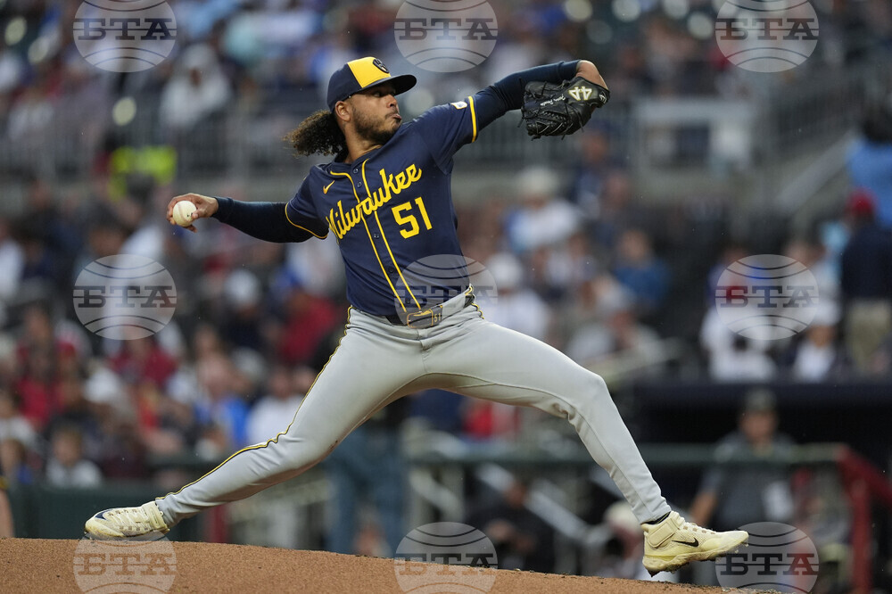 Brewers Braves Baseball