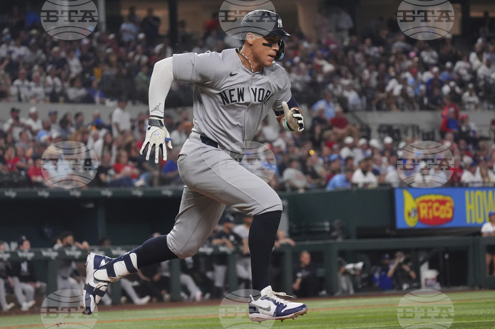 Yankees Rangers Baseball