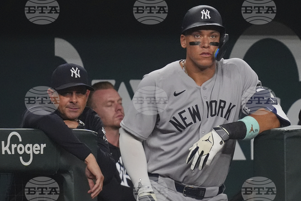 Yankees Rangers Baseball