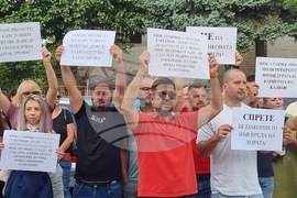 Велико Търново - протест - РИОСВ