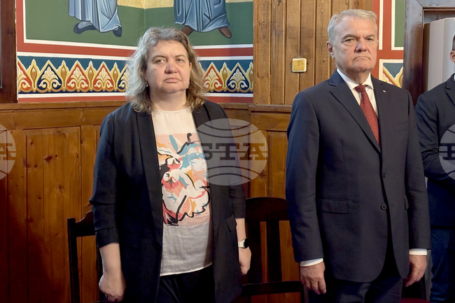 Храм „Преображение Господне“ в Боровец - единствената дървена църква в България, отбеляза празника си