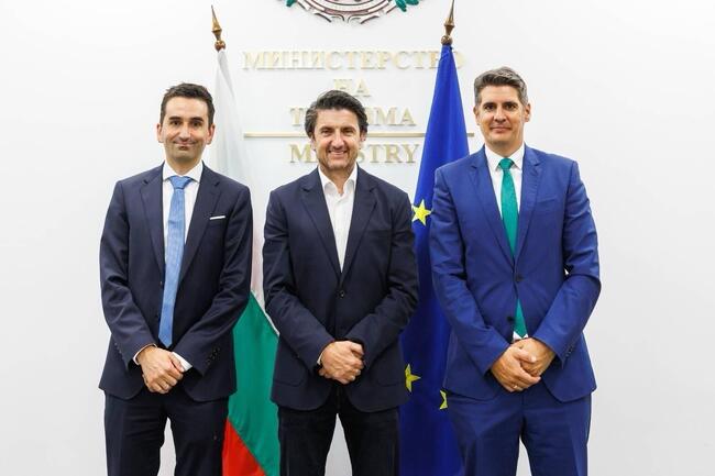 МТ: Мирослав Боршош и Андраш Сабо обявиха възможността за два нови самолета и 10 нови дестинации през 2026 година