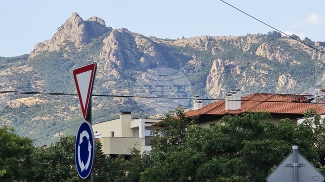 Инициативата „За Сините камъни с Любов“ продължава с образователен поход в събота