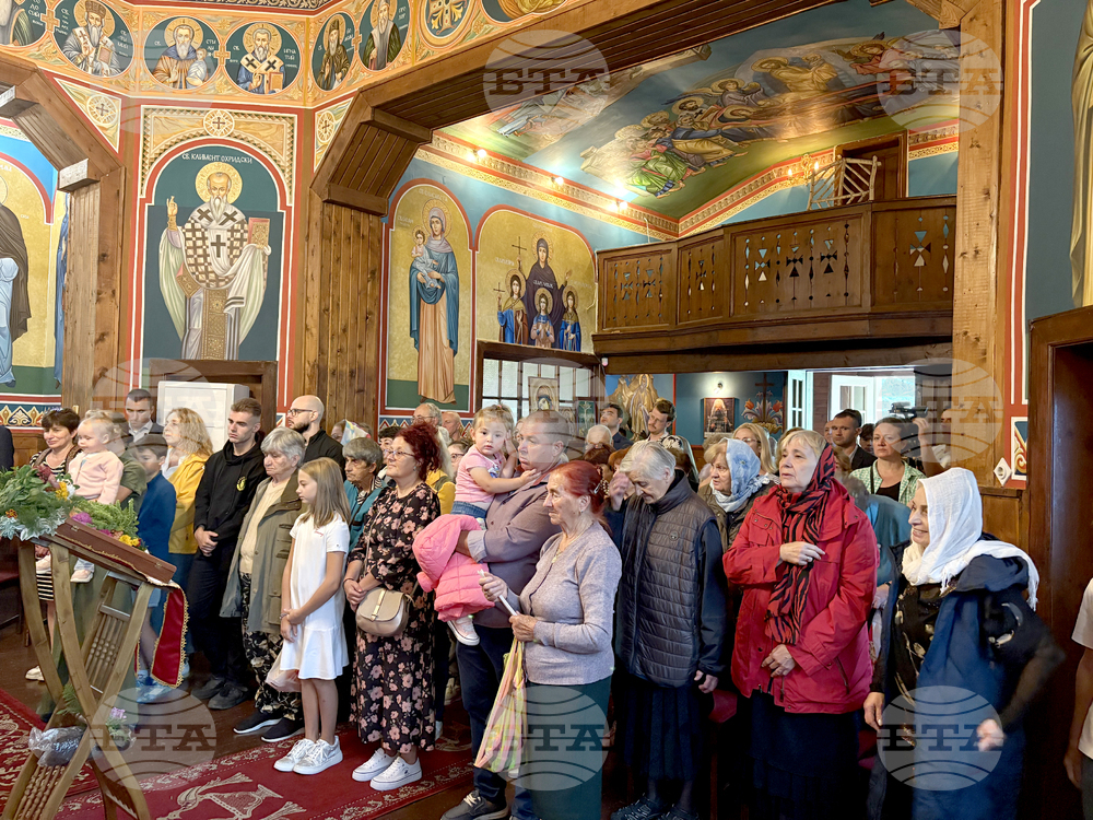 Боровец - църква „Преображение Господне“ - храмов празник - литургия