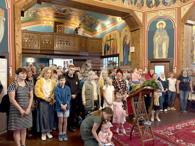 Боровец - църква „Преображение Господне“ - храмов празник - литургия