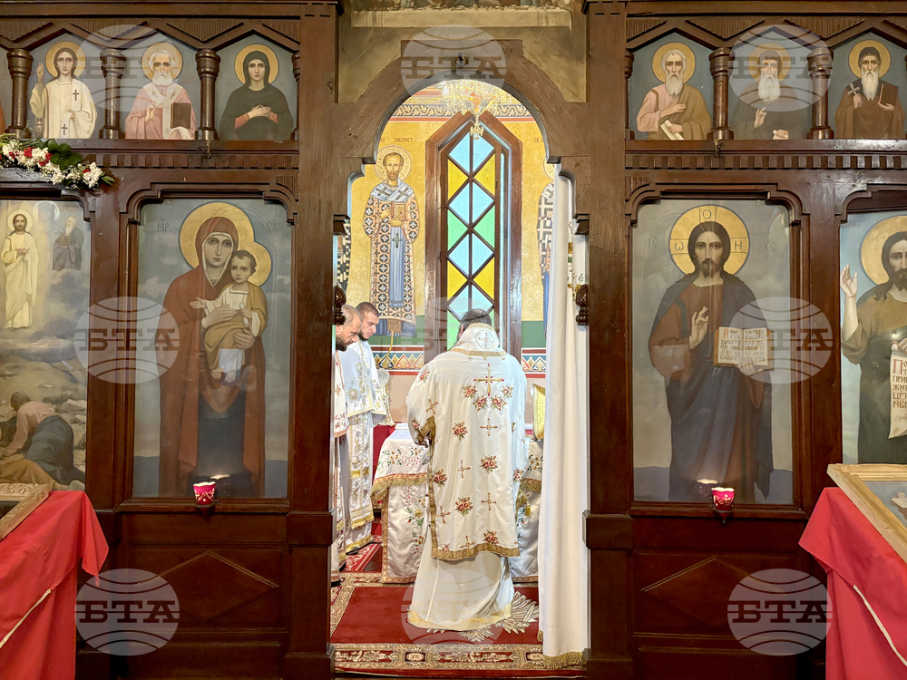 Боровец - църква „Преображение Господне“ - храмов празник - литургия