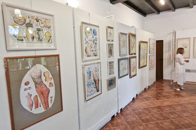 Изложба „Ретроспекция на цивилизацията“ на Николай Стайковски е подредена в Националното изложение на занаятите в Орешак