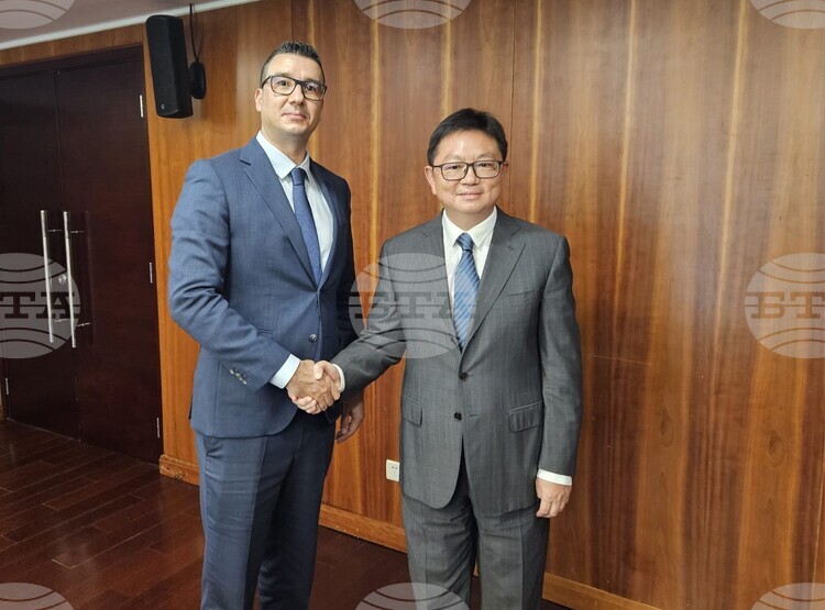 Economy Minister, Chinese Vice Minister of Commerce Discuss Trade and Investment Opportunities