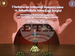 Турция - археологическа експозиция - статуята на Марк Аврелий