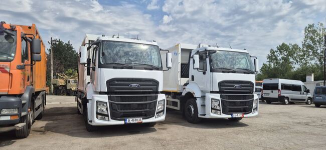 Общинското предприятие в Търговище разполага с два нови сметосъбиращи автомобила