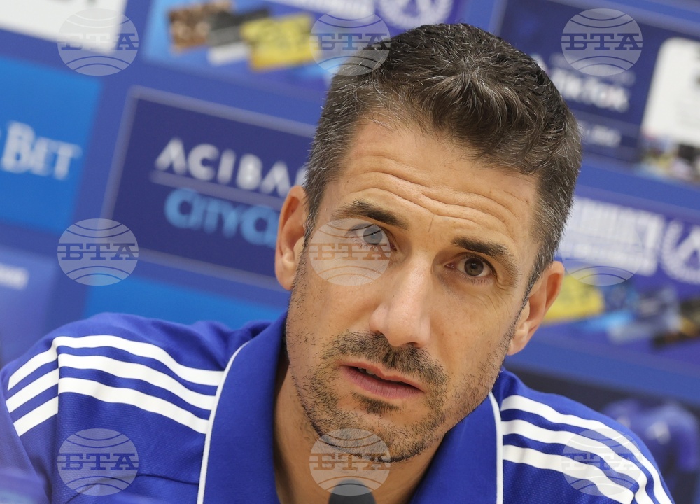 Старши треньорът на Левски Хулио Веласкес ще даде пресконференция преди първата тренировка на тима за 2026 година