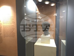 Турция - археологическа експозиция - статуята на Марк Аврелий