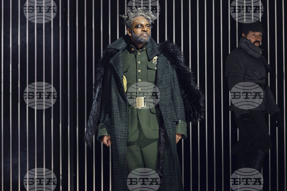 Opera-Ryan Speedo Green-Wotan