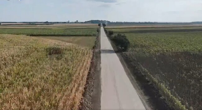 Силистренската община Главиница започна основен ремонт на пътя между селата Сокол и Дичево