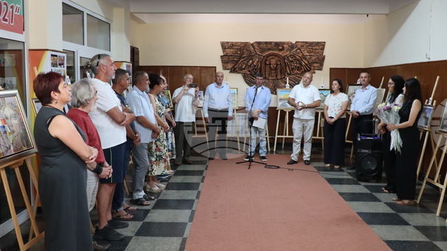 Художници представиха в изложба „Родопски палитри“ в Ардино