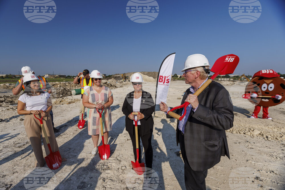 BJ's Wholesale Club Waxahachie Groundbreaking