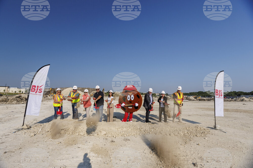 BJ's Wholesale Club Waxahachie Groundbreaking