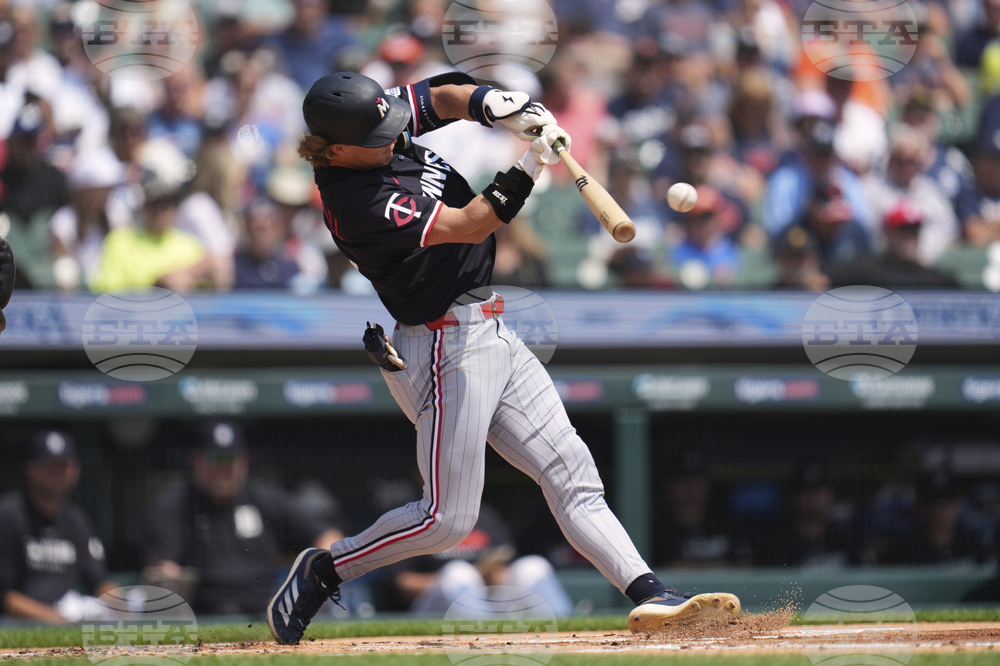 Twins Tigers Baseball