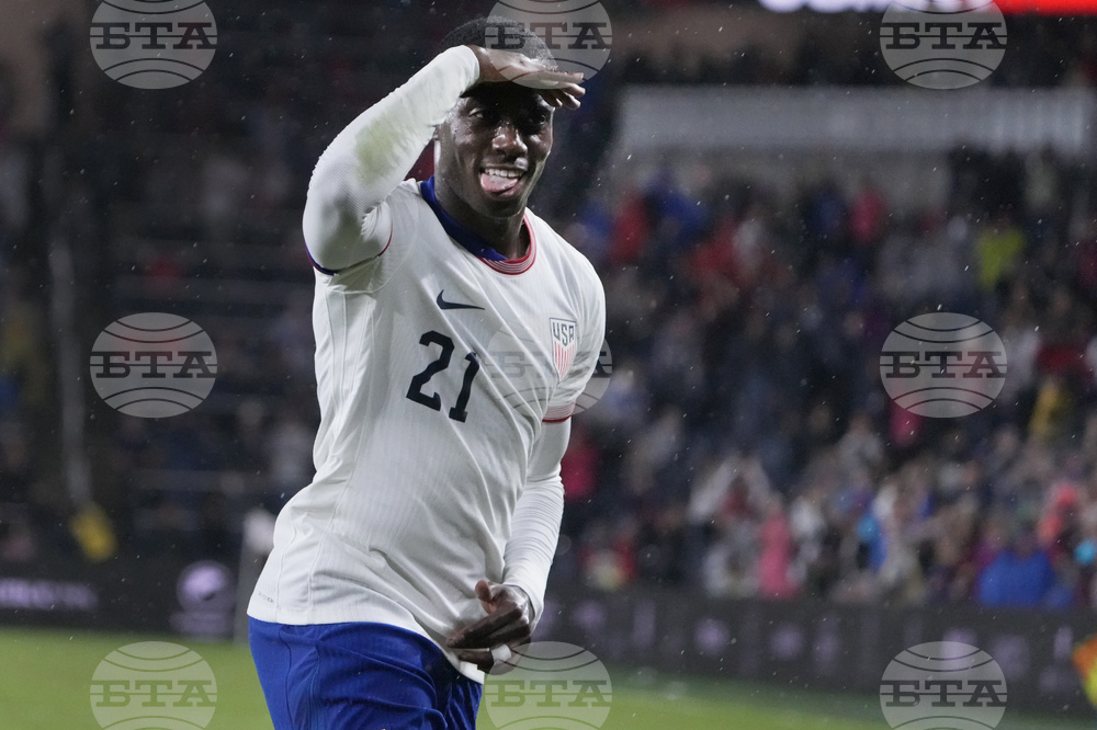 Soccer Marseille Weah