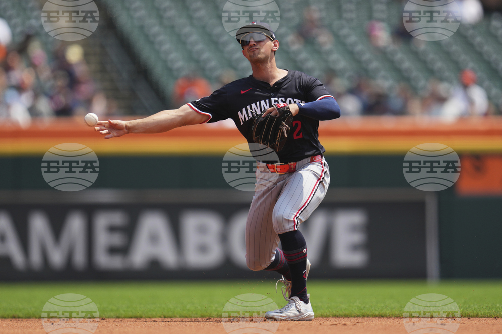 Twins Tigers Baseball
