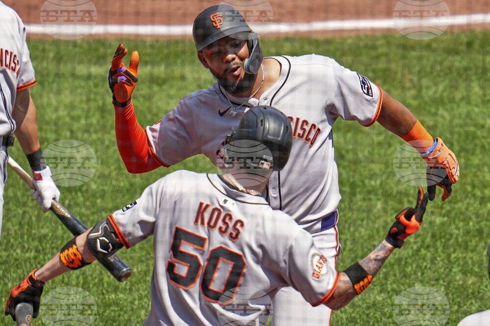 Giants Pirates Baseball