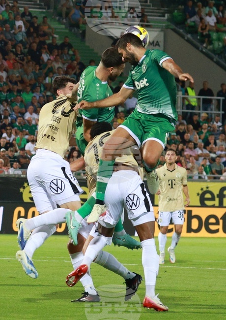 Лудогорец и Ференцварош завършиха наравно 