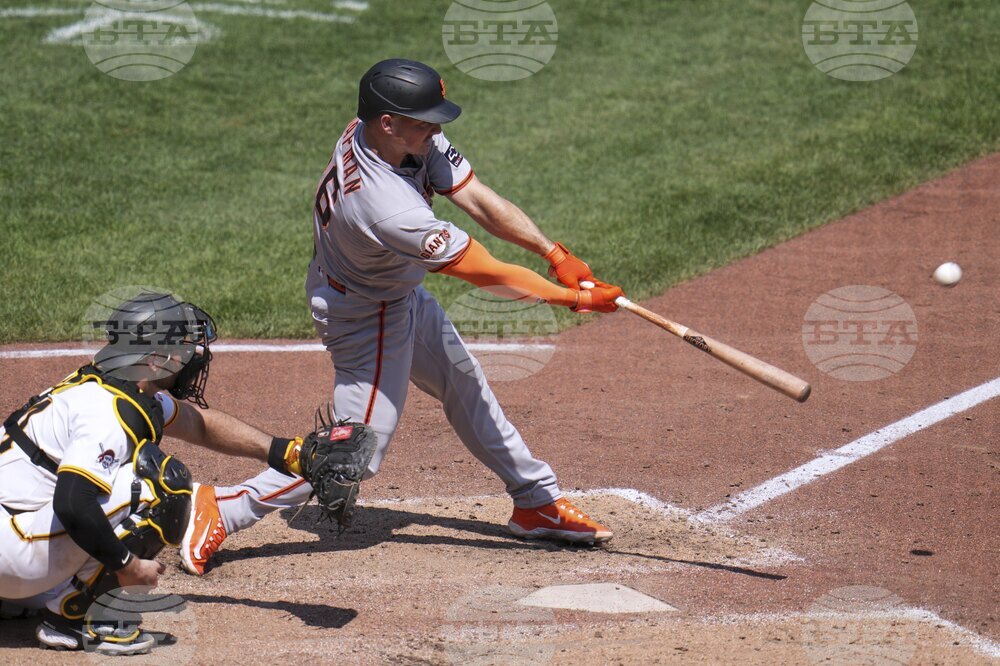 Giants Pirates Baseball
