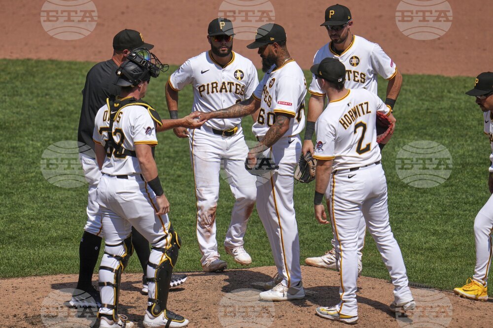Giants Pirates Baseball