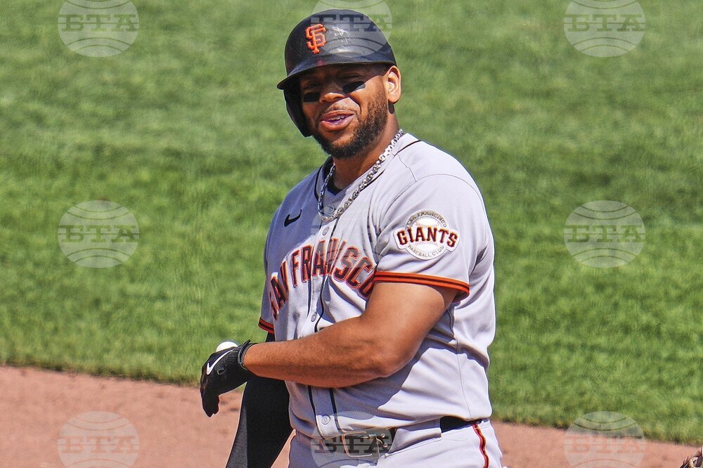 Giants Pirates Baseball
