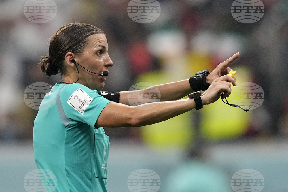 Sports-First Female Officials