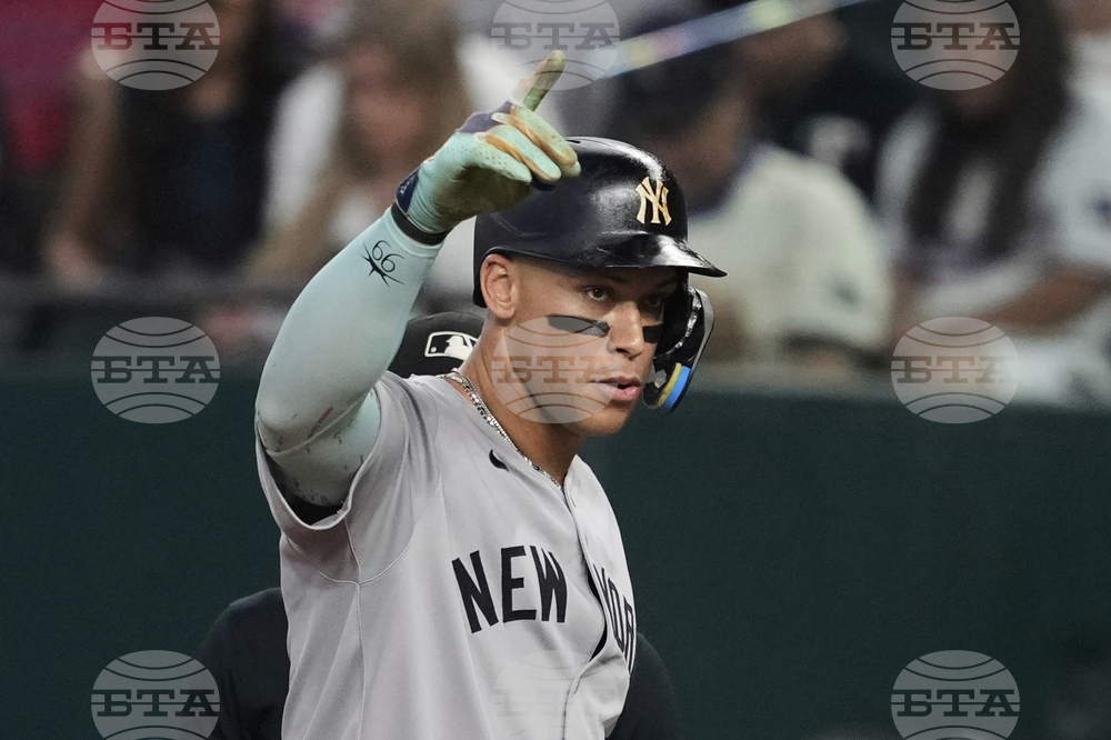 Yankees Rangers Baseball
