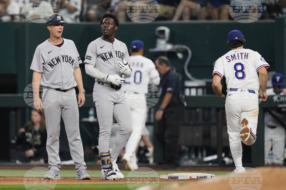 Yankees Rangers Baseball