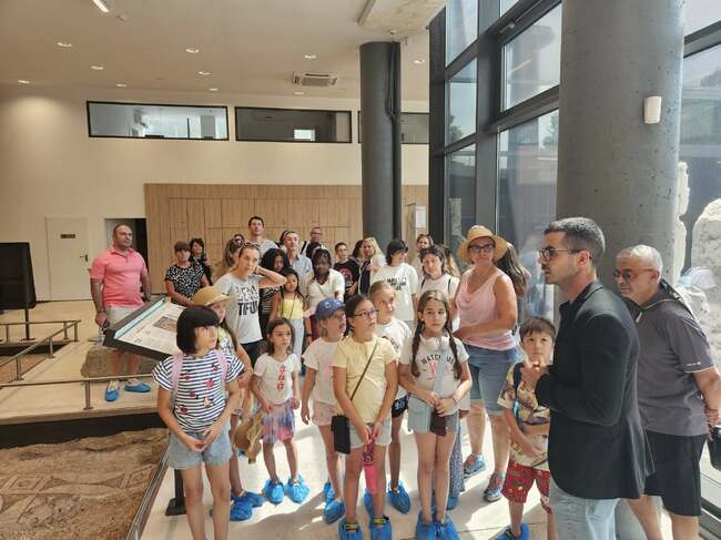 Ученици от училище „Асен и Илия Пейкови“ в Рим са на екскурзия в България по програмата „България – образователни маршрути“