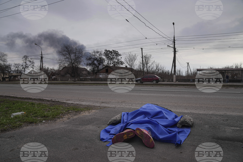 Руски сили са нанесли удари по цивилни, бягащи от Мариупол, заяви украинската армия