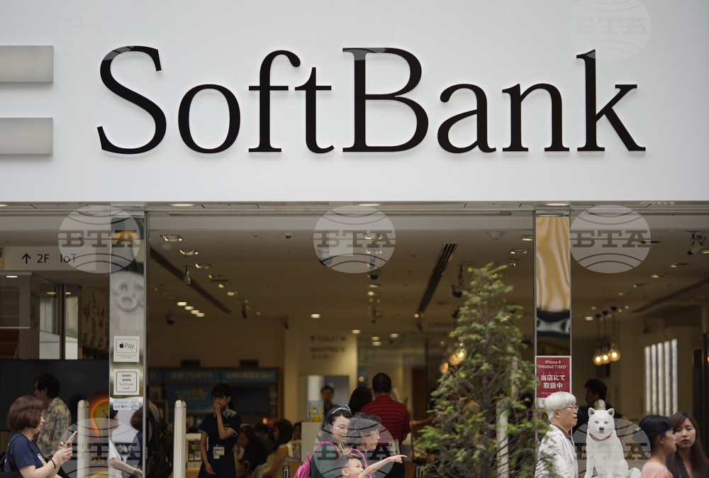 Японската „Софтбанк груп“ обяви, че е продала дела си в „Енвидиа“ през октомври и отчете утроена годишна печалба за първата половина на годината