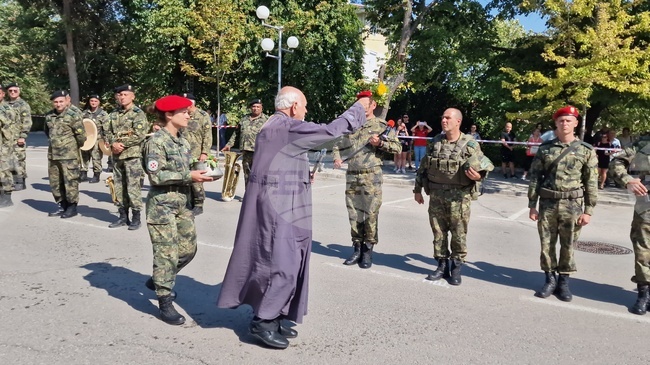 С церемония в Шумен беше изпратен контингент от 97 военнослужещи, които ще участват в международната мисия на НАТО в Косово