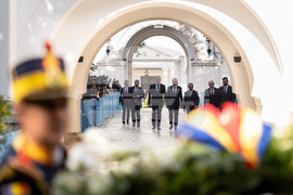 Румъния - Букурещ - Йон Илиеску - ден на национален траур