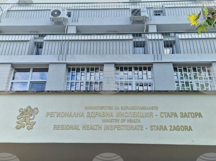 Наблюдава се тенденция за намаляване на броя на случаите на