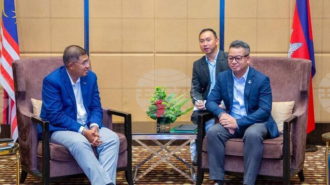 АКП: Министърът на отбраната на Камбоджа се срещна с командващия въоръжените сили на Малайзия 