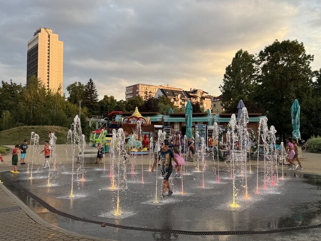 Фонтанът в парк „Възраждане“ отново работи – по-красив, по-безопасен и по-модерен от всякога