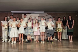 На тържествена церемония, която се състоя днес в Националния дворец на децата в София, Изпълнителната агенция за българите в чужбина (ИАБЧ) награди деца и младежи, отличени традиционните конкурси за детско литературно, музикално и художествено творчество.