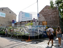 Амфитеатър на антична Сердика - заграждения