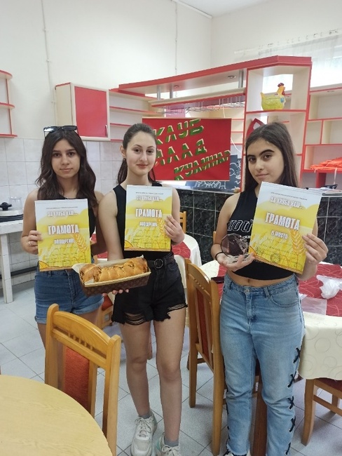 Млади кулинари от Разград завоюваха призови места на национален конкурс 