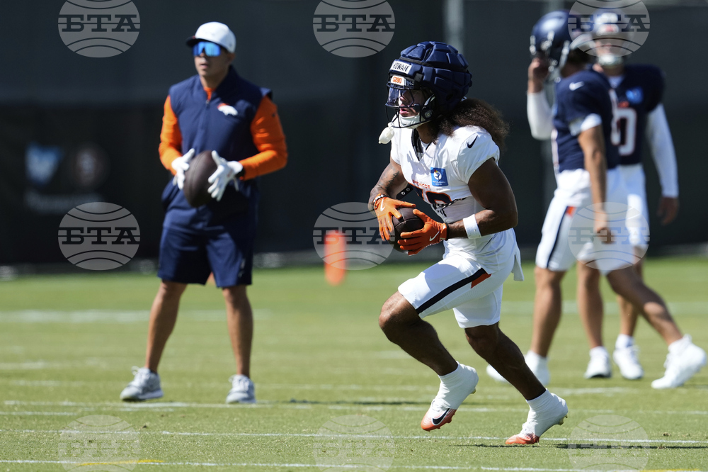 Broncos 49ers Football