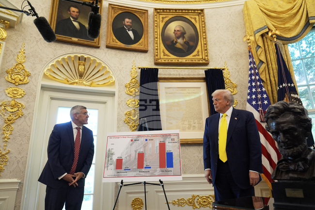 Тръмп представи алтернативна икономическа статистика в Белия дом