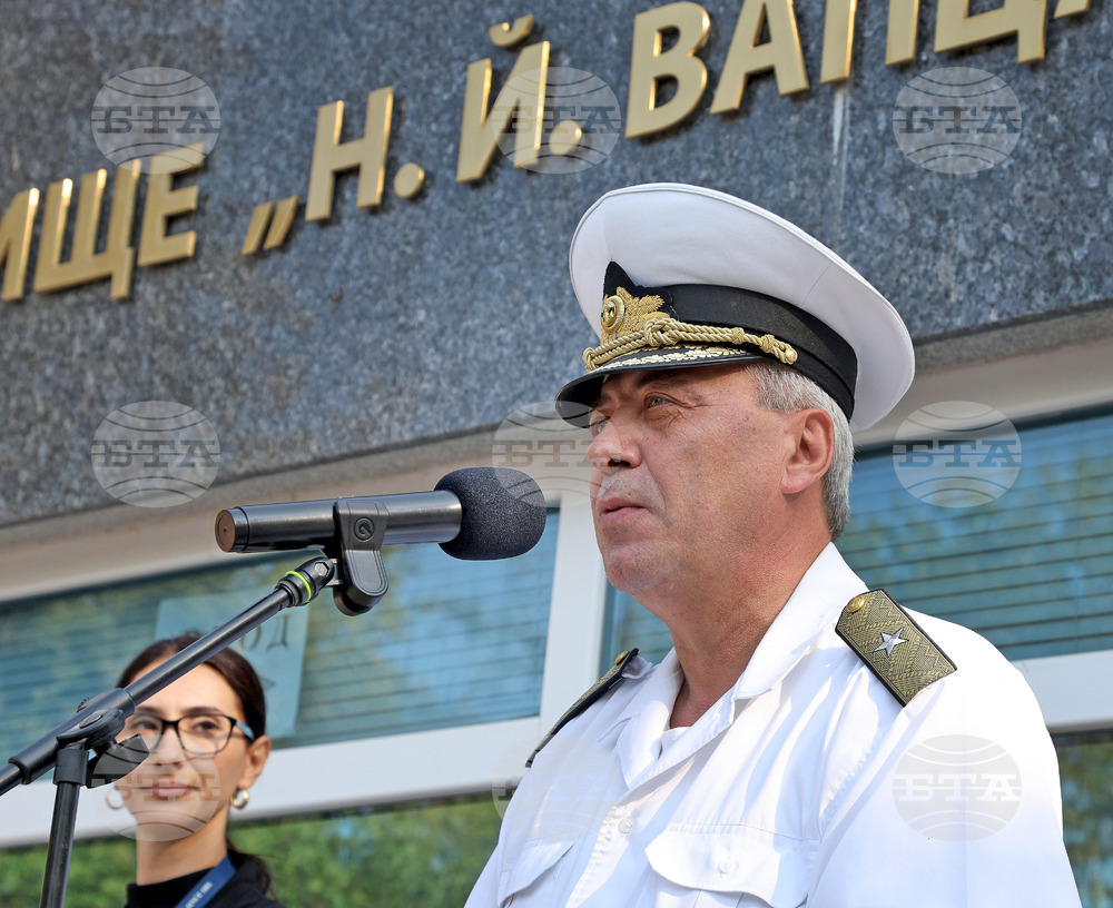 Военноморското училище във Варна посрещна новия випуск курсанти